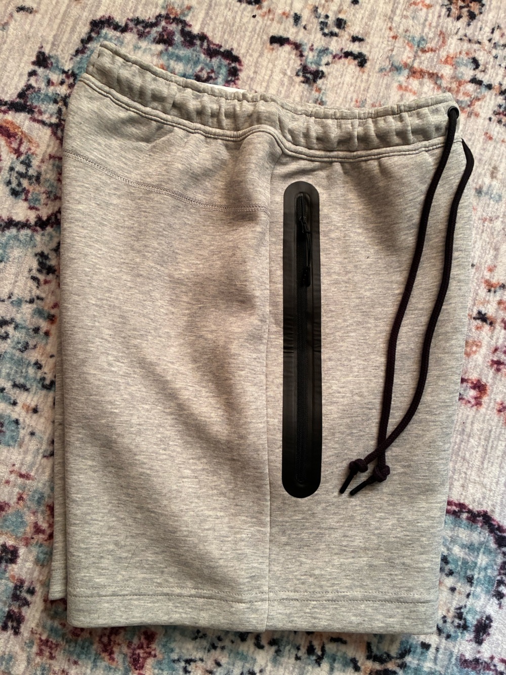 Nike Light Gray Tech Shorts - Picture 4 of 4